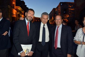 Il sindaco di Roma, Ignazio Marino (a sx) insieme al presidente di Unindustria Roma, Maurizio Stirpe e al manager Aurelio Regina. 