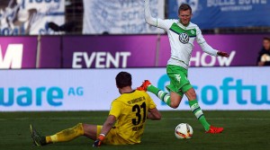 Un calciatore del Wolfsburg in azione - unico club sponsorizzato in CL da un brand italiano (Kappa) - foto tratta dal sito del Wolfsburg