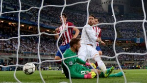 MILAN, ITALY - MAY 28:  Sergio Ramos of Real Madrid scores the opening goal during the UEFA Champions League Final match between Real Madrid and Club Atletico de Madrid at Stadio Giuseppe Meazza on May 28, 2016 in Milan, Italy.  (Photo by Clive Rose - REMOTE/Getty Images)