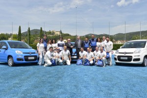 DISTRIBUTION FREE OF CHARGE-NO SALE Foto LaPresse 26/05/2016 Coverciano - Firenze sport Coverciano, presentazione "Pandazzurri" nella foto: Carlo Tavecchio, presidente Figc e Alfredo Altavilla,Chief Operating Officer Europe, Africa and Middle East (EMEA), gli operai di Pomigliano d'Arco, Riccardo Montolivo, Antonio Conte,Alessandro Florenzi e Leonardo Bonucci