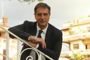 Una immagine di Claudio Barbaro, impegnato nelle comunali di Roma 2016, come candidato al consiglio comunale per la Lista Storace
