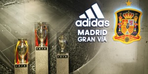 I trofei vinti dalla Nazionale di calcio spagnola in Europa nello store monomarca adidas di Madrid