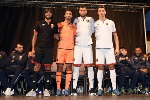 Lotto Sport Italia_Genoa_presentazione maglie 1