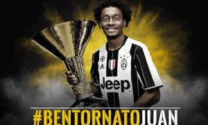 L'immagine pubblicata dalla Juventus FC dopo la firma del contratto con Cuadrado (apparsa sul profilo ufficiale di Twitter)