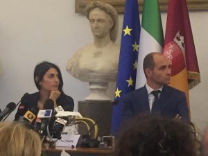 Virginia Raggi (sindaca di Roma) durante la conferenza stampa in cui sarà ufficializzato il NO a Roma2024