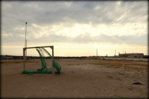 Un'immagine di una campetto di calcio di periferia romana