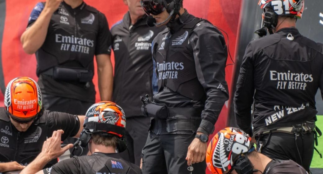 Dainese protegge i “super uomini” di Coppa America - Sporteconomy
